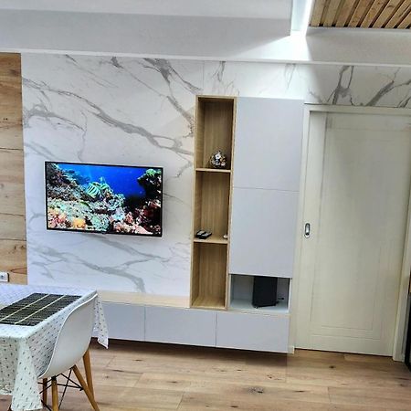 Avalona Apartment 1 Vlorë Εξωτερικό φωτογραφία