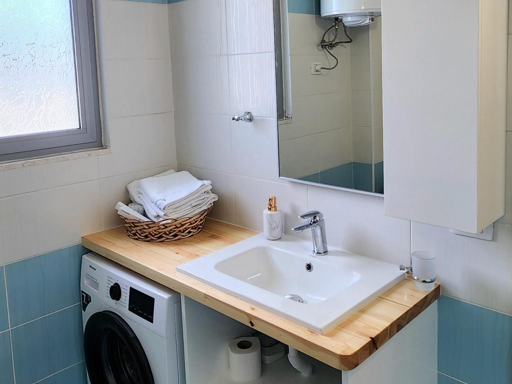 Avalona Apartment 1 Vlorë Εξωτερικό φωτογραφία